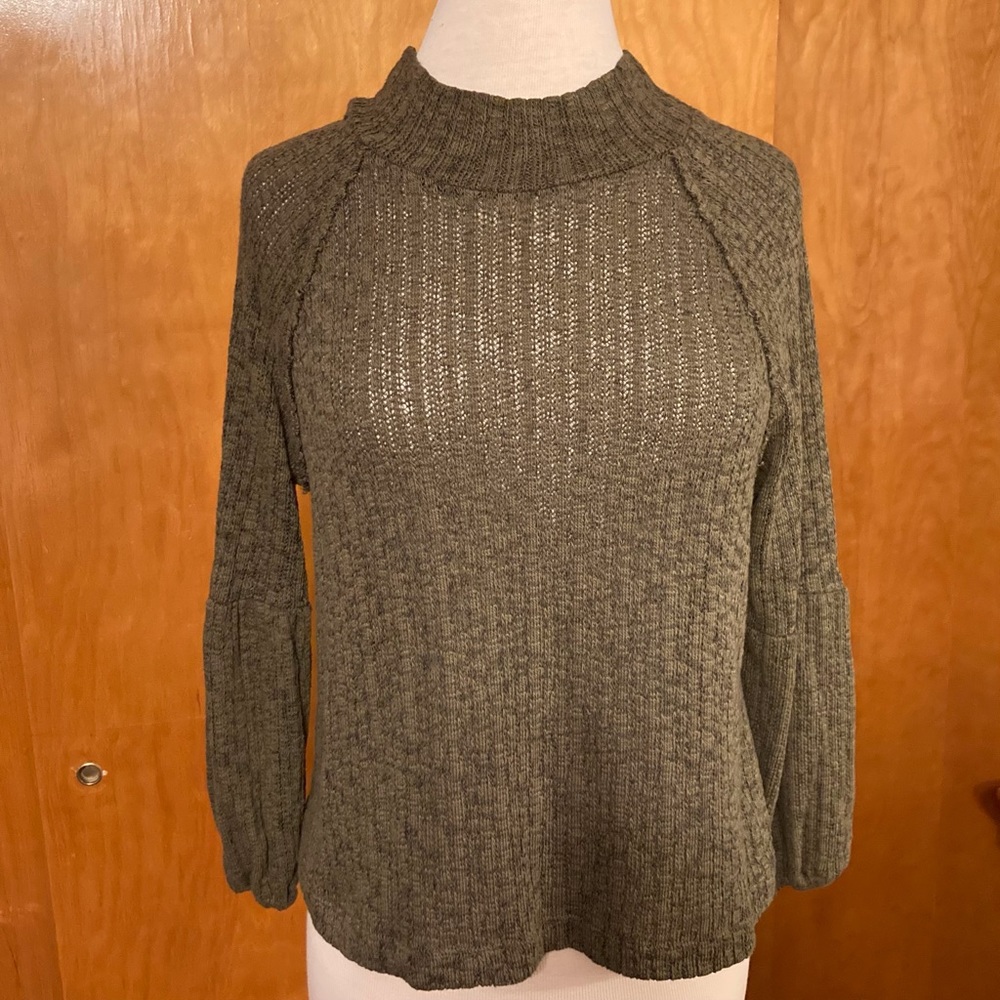 NWT White Willow Women's Size M Mock Neck Textured Top Thin Sweater Olive Green